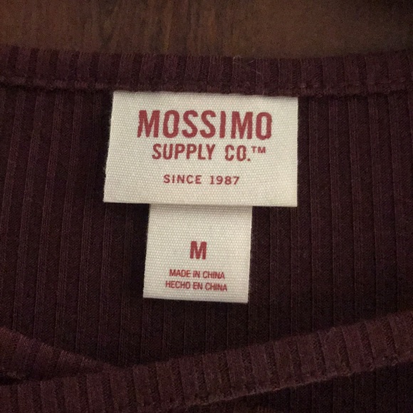 Long sleeve maroon low cut top - Picture 3 of 4